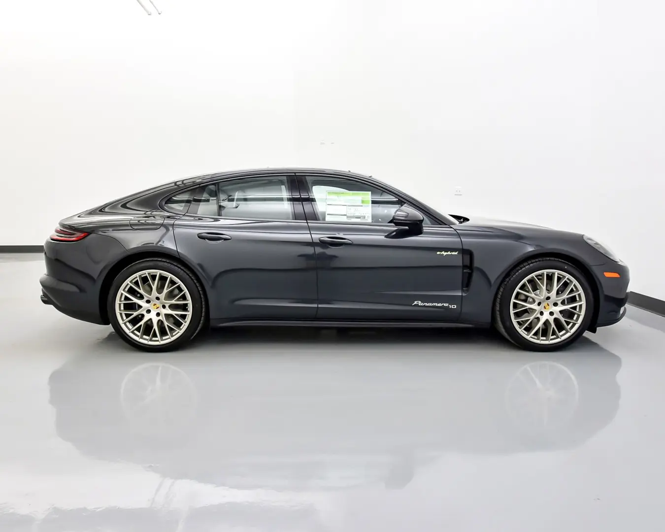 Porsche Panamera Panamera 4 - 10 Years Edition E-Hybrid 5