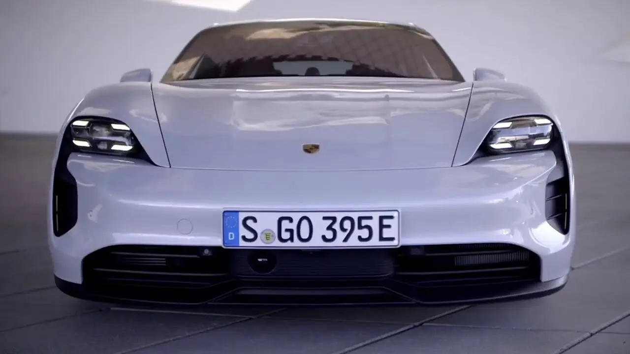 Porsche Taycan Taycan 1