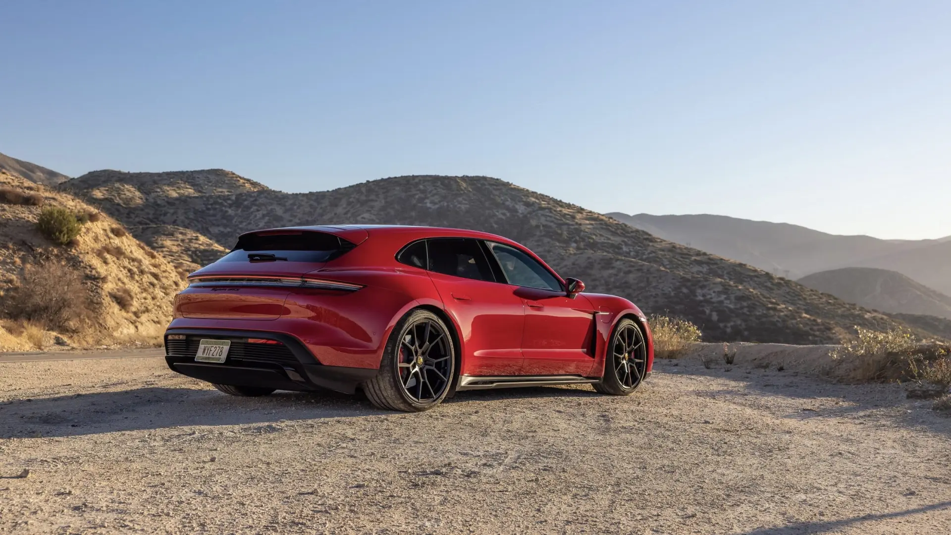 Porsche Taycan Taycan GTS Sport Turismo 2