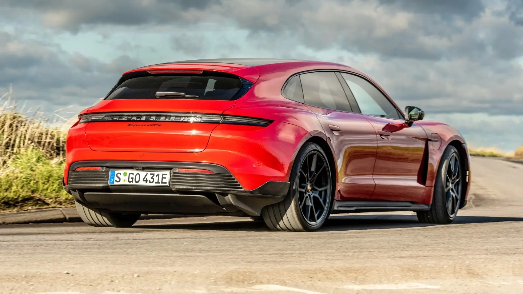 Porsche Taycan Taycan GTS Sport Turismo 2