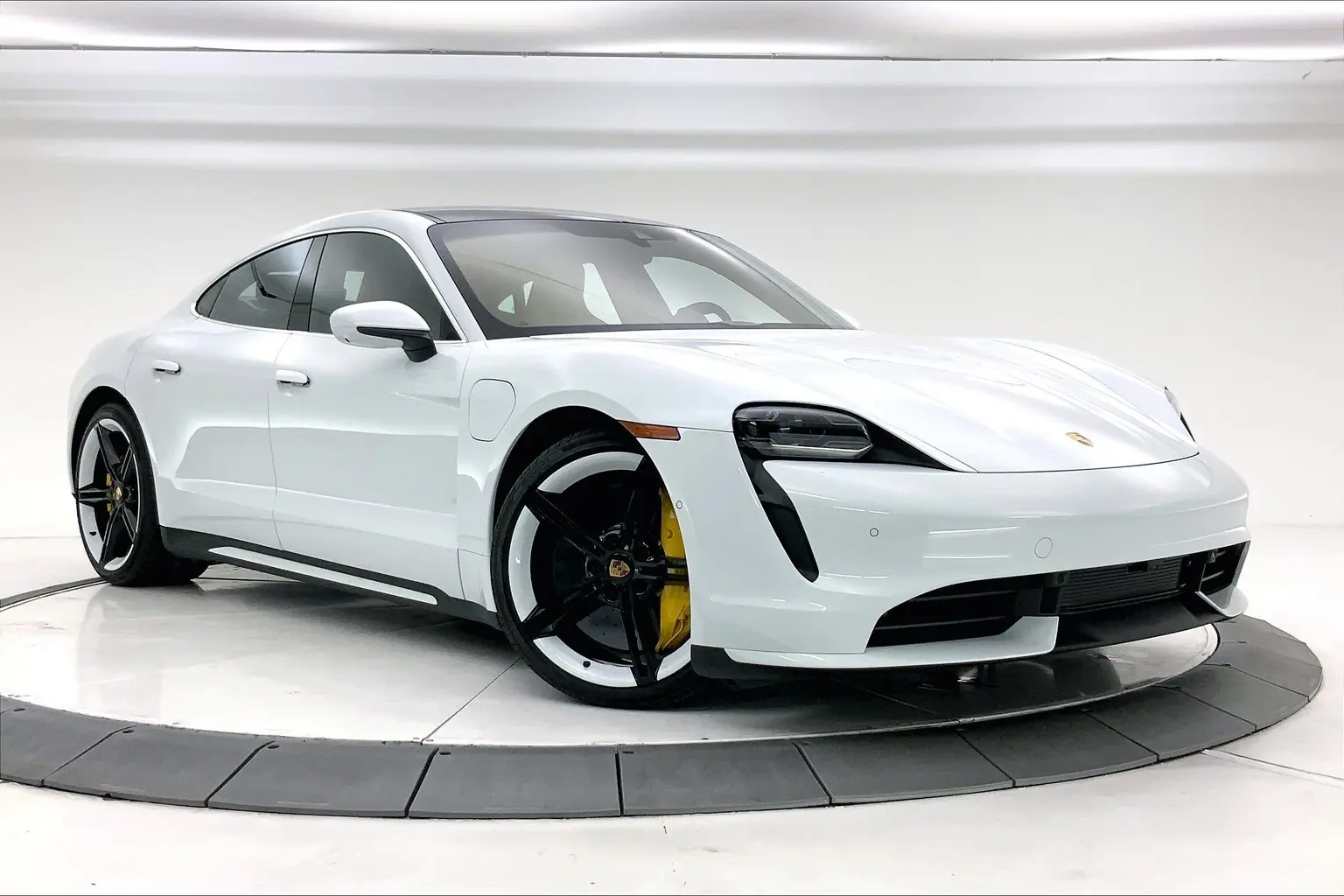 Porsche Taycan Taycan Turbo 5