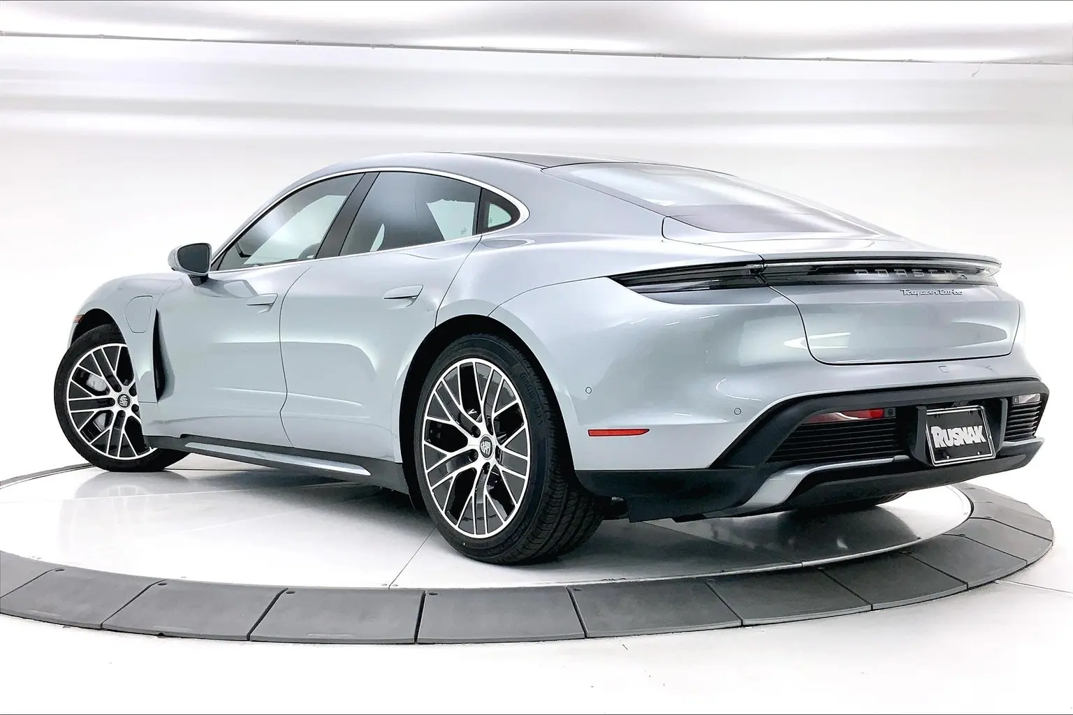 Porsche Taycan Taycan Turbo 6