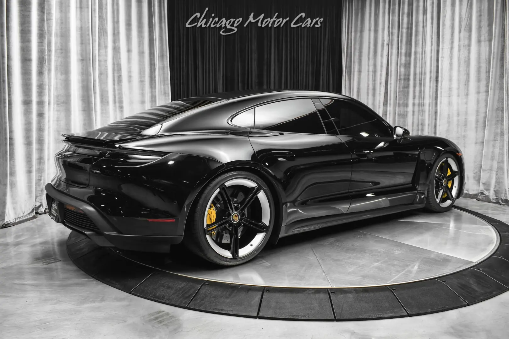 Porsche Taycan Taycan Turbo S 5