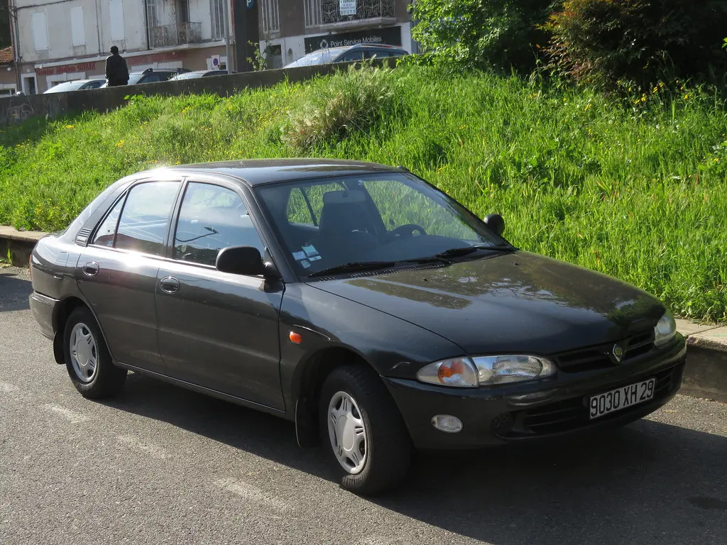 Proton  400 415i GLS 6