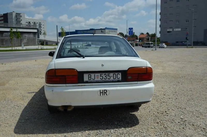 Proton  400 415i GLS 4
