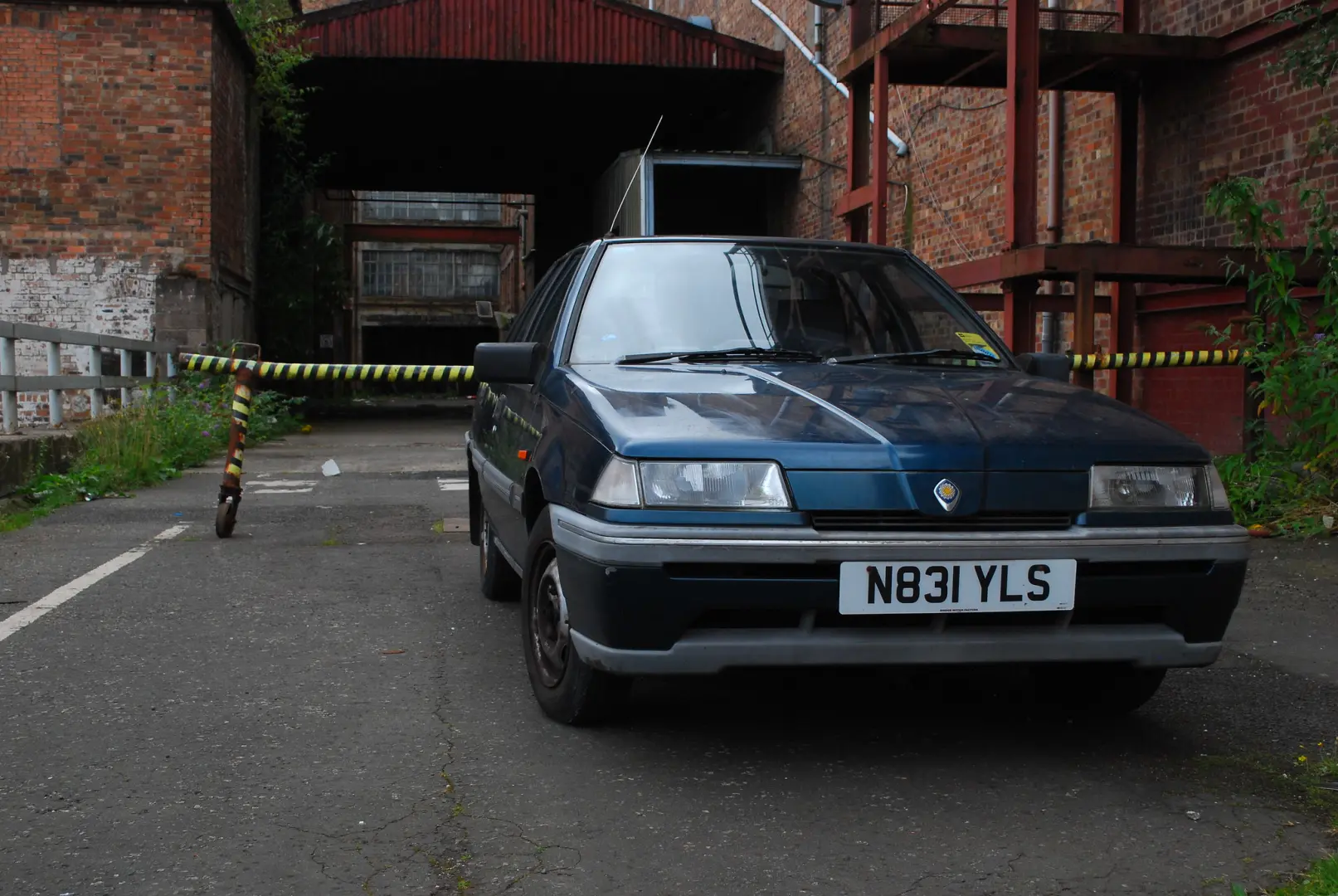 Proton  400 418i GLX 4