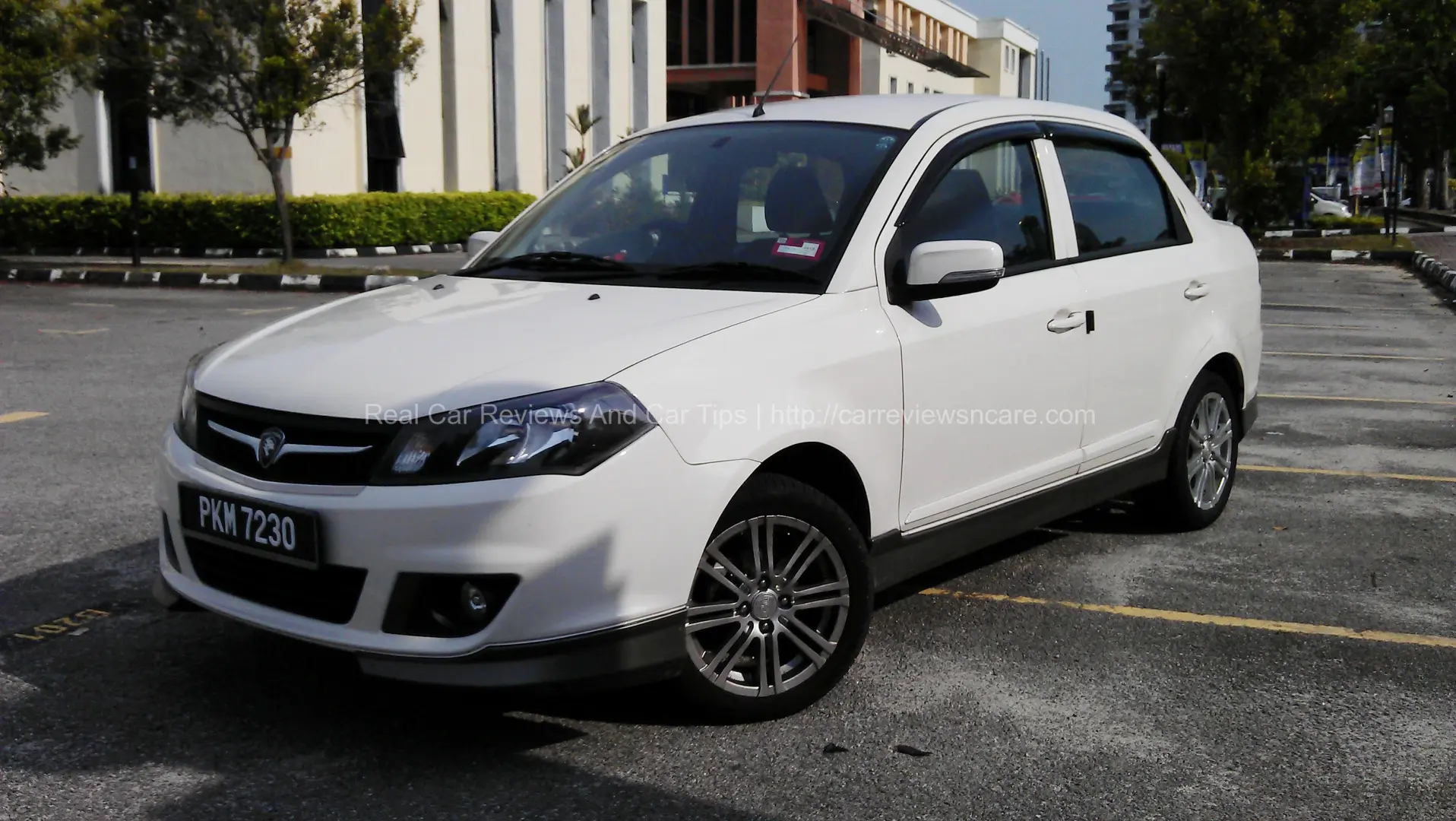 Proton Saga Saga 1.6 Low Line 3