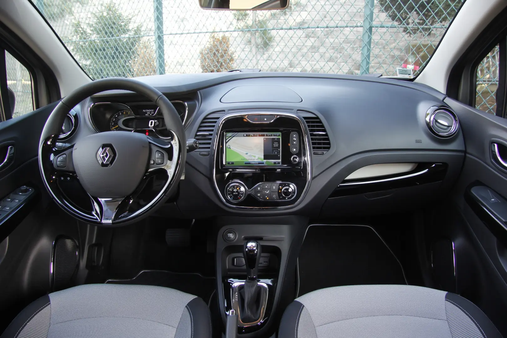 Renault Captur Captur 1.2 TCe Outdoor EDC 3