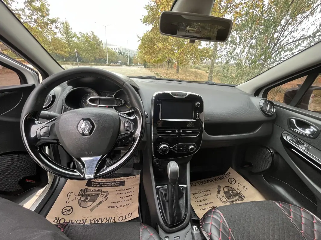 Renault Clio Clio 0.9 TCe Turbo Start&Stop Icon 2