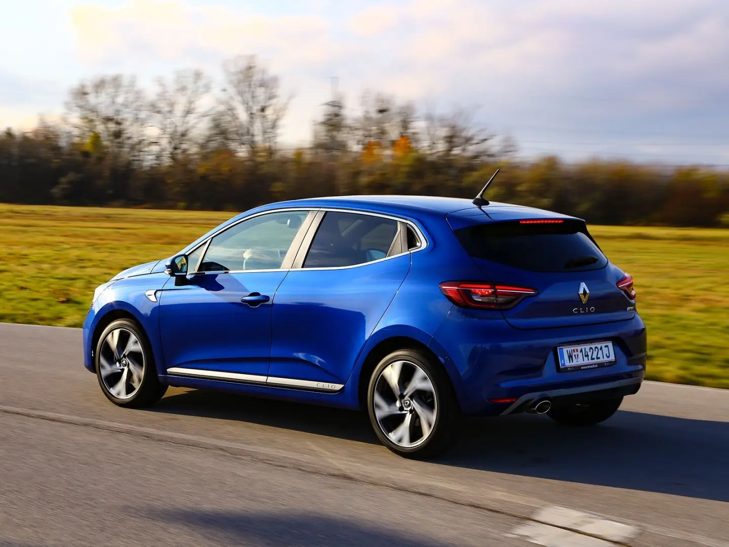 Renault Clio Clio 1.0 TCe RS Line EDC	 5
