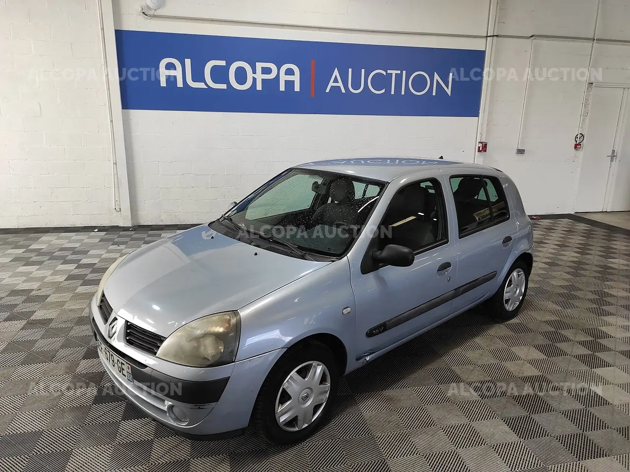 Renault Clio Clio 1.2 16V Authentique 4