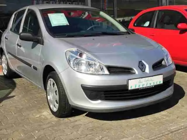 Renault Clio Clio 1.2 16V Authentique 5