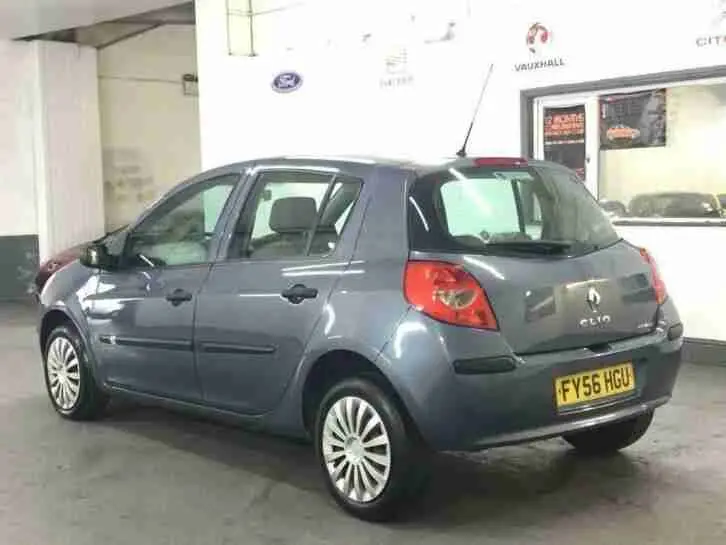 Renault Clio Clio 1.2 16V Expression 3