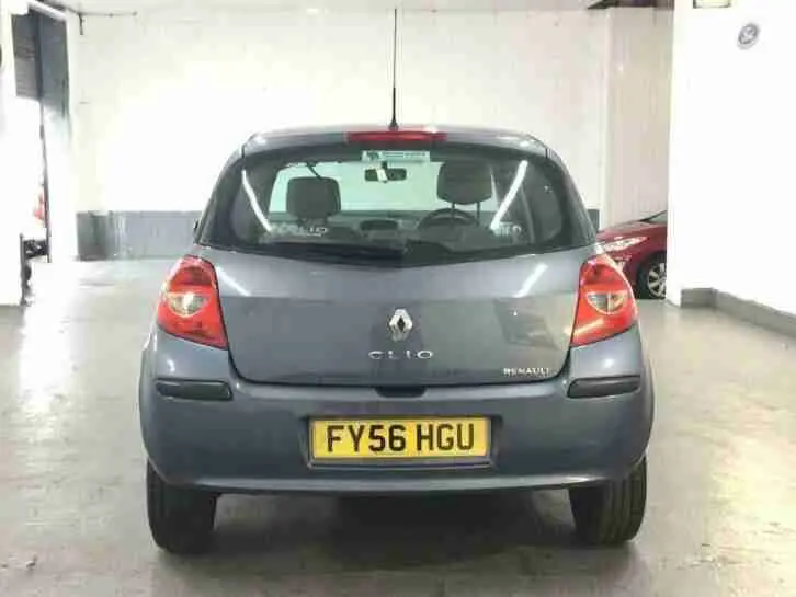 Renault Clio Clio 1.2 16V Expression 4