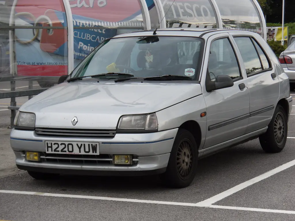 Renault Clio Clio 1.2 RT 4