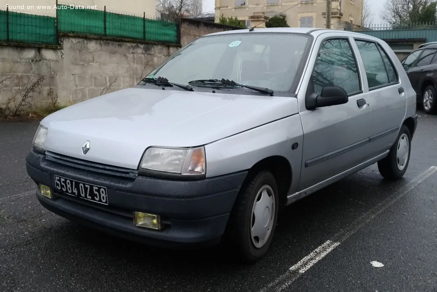 Renault Clio Clio 1.2 RT 5