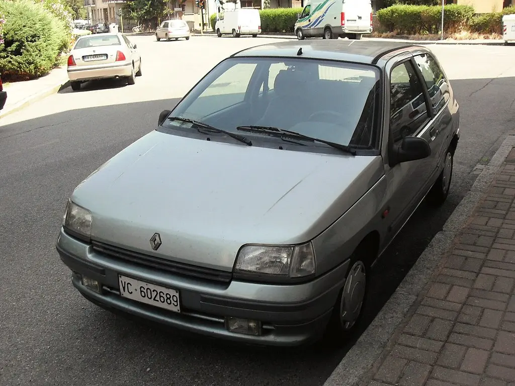 Renault Clio Clio 1.2 RT 6