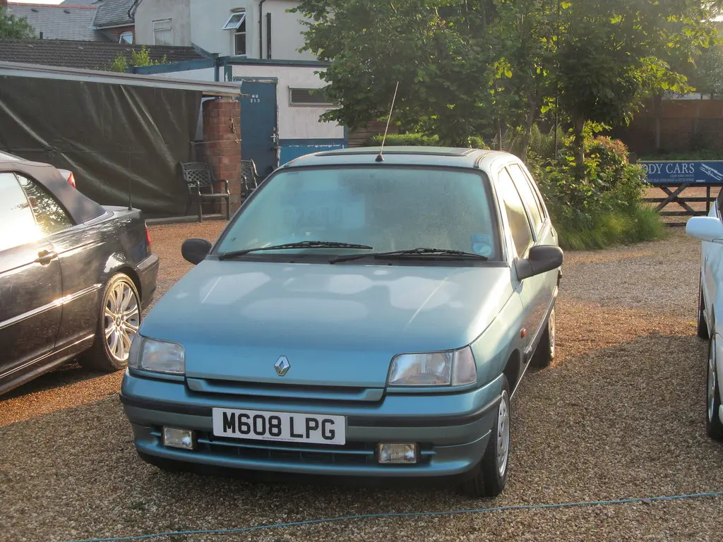 Renault Clio Clio 1.2 RT 3
