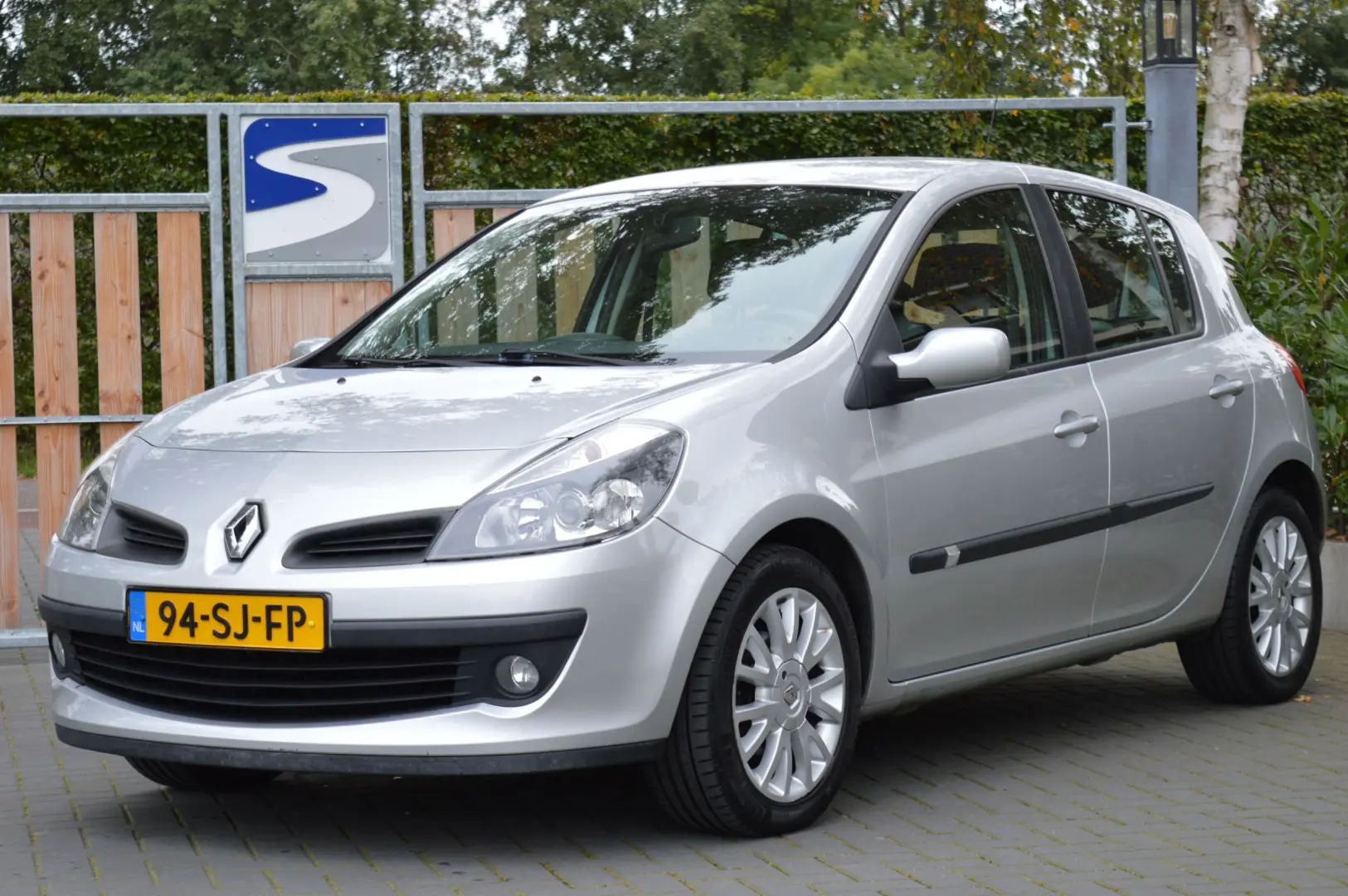 Renault Clio Clio 1.4 16V Dynamique 5