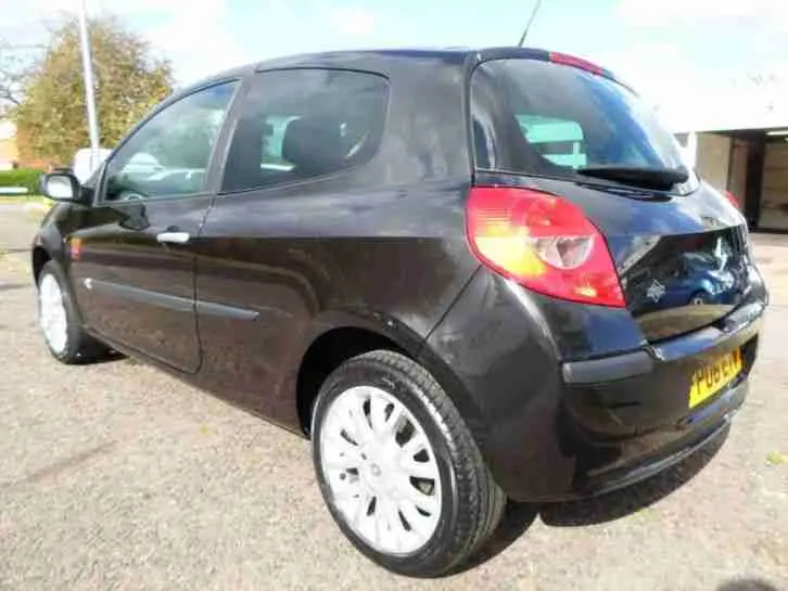 Renault Clio Clio 1.4 16V Dynamique BVA 5