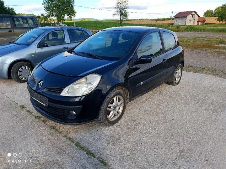 Renault Clio Clio 1.4 16V Executive 6