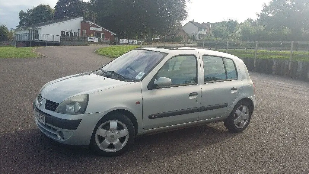 Renault Clio Clio 1.4 16V Privilege 4