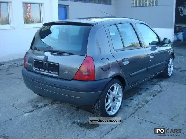 Renault Clio Clio 1.4 RT 4