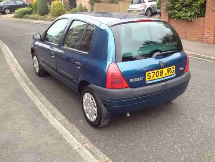 Renault Clio Clio 1.4 RT 7