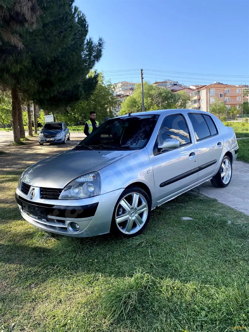 Renault Clio Clio 1.5 DCI Authentique 4