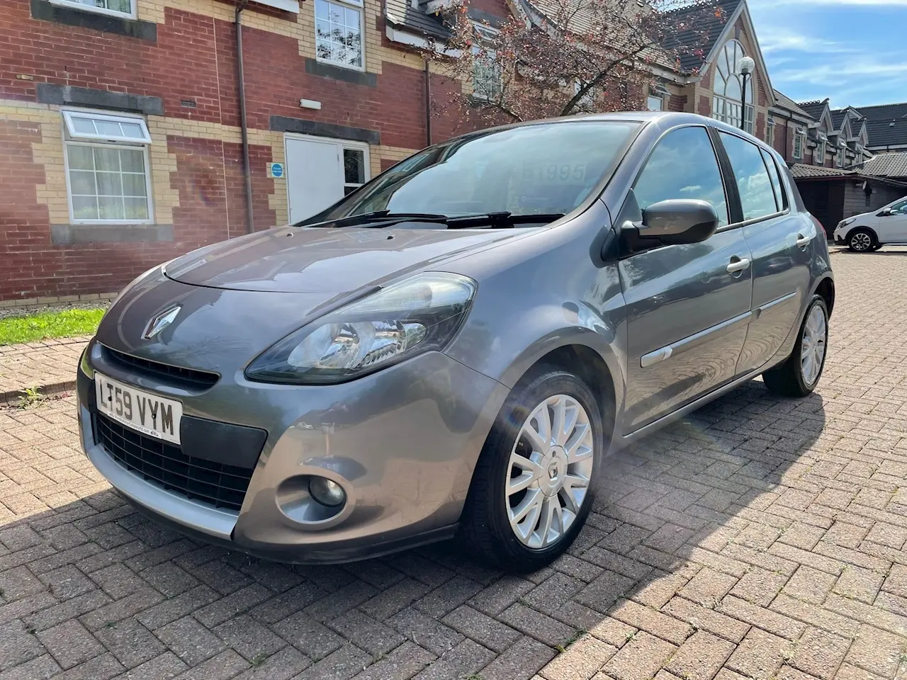 Renault Clio Clio 1.4 16V Tom Tom Edition 0