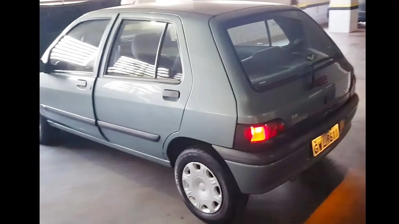 Renault Clio Clio 1.6 RT 6