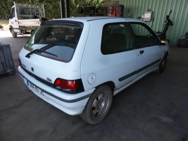 Renault Clio Clio 1.8i RS 5