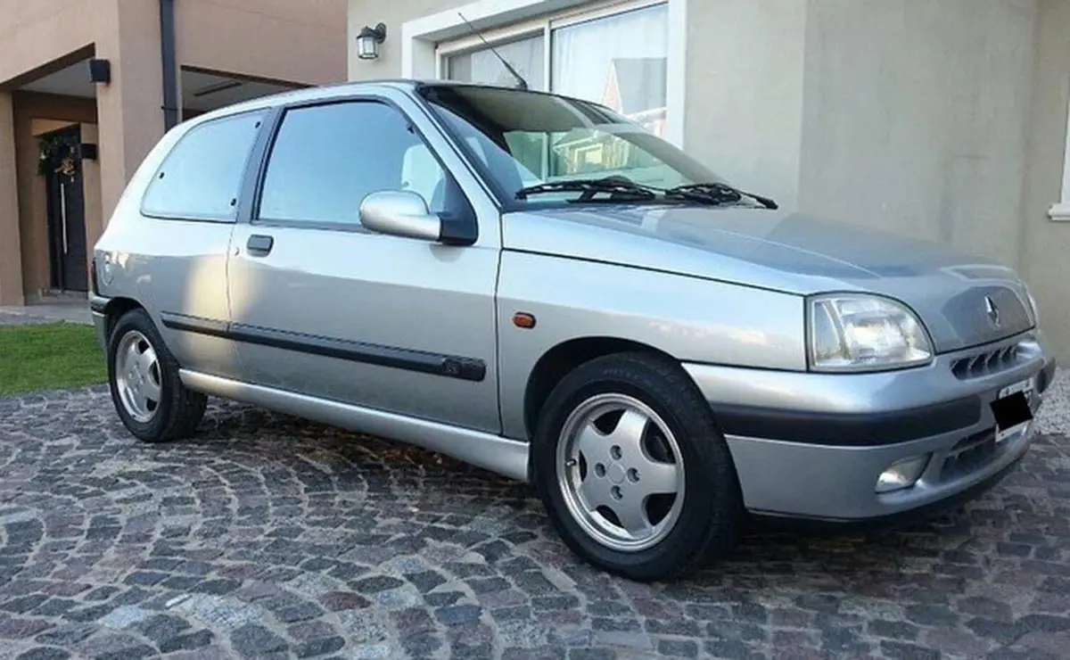 Renault Clio Clio 1.8 RS 3