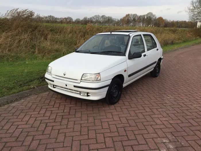 Renault Clio Clio 1.9 D RT 3