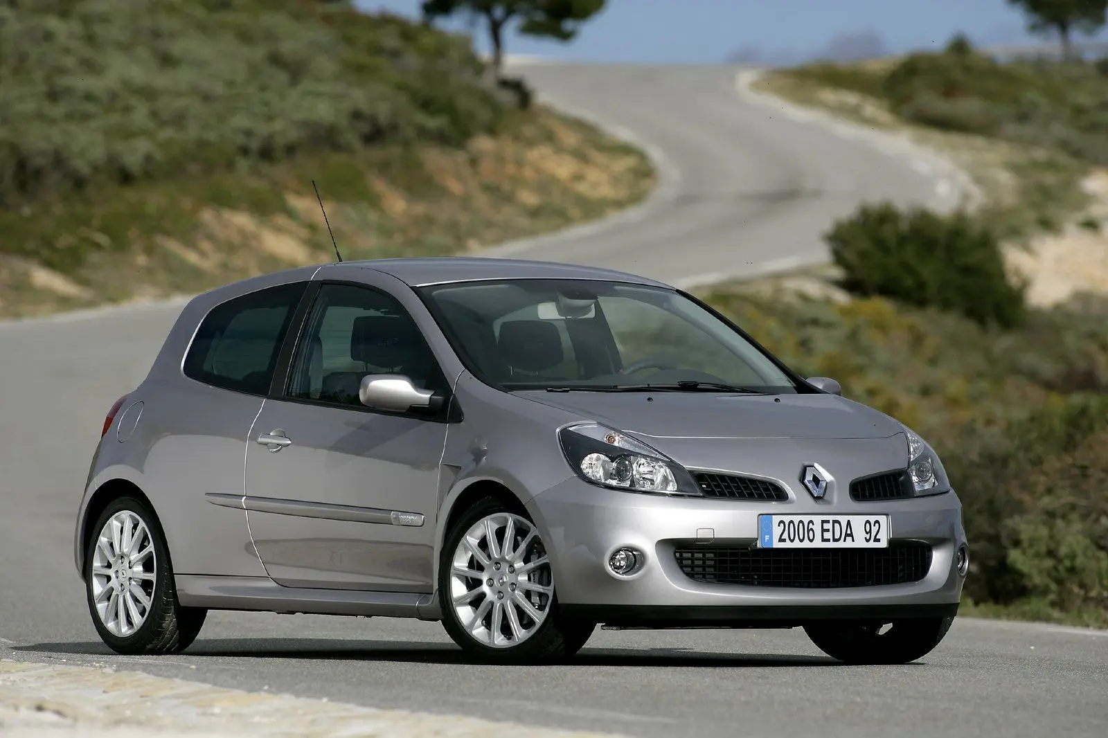 Renault Clio Clio 2.0 16V Sport 0