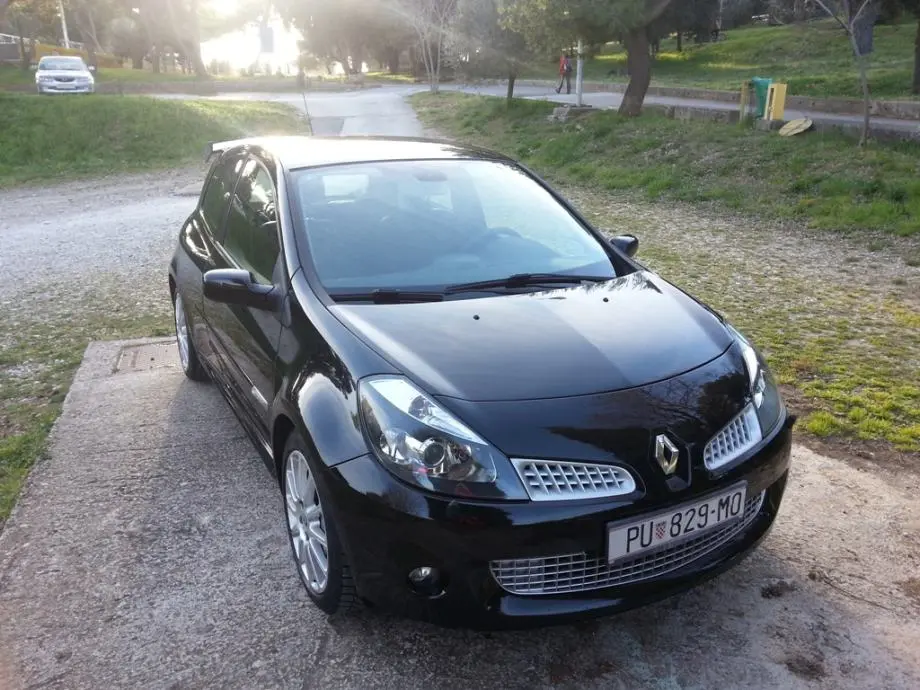 Renault Clio Clio 2.0 16V Sport 4