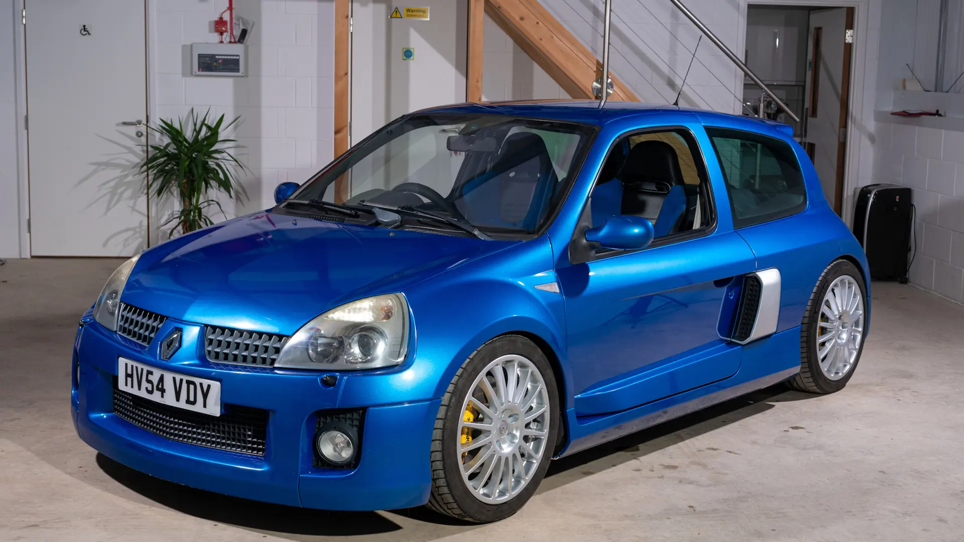 Renault Clio Clio 3.0 V6 RS 6