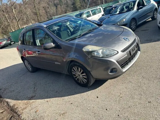 Renault Clio Clio Grandtour 1.2 16V Faz 2 Executive 5