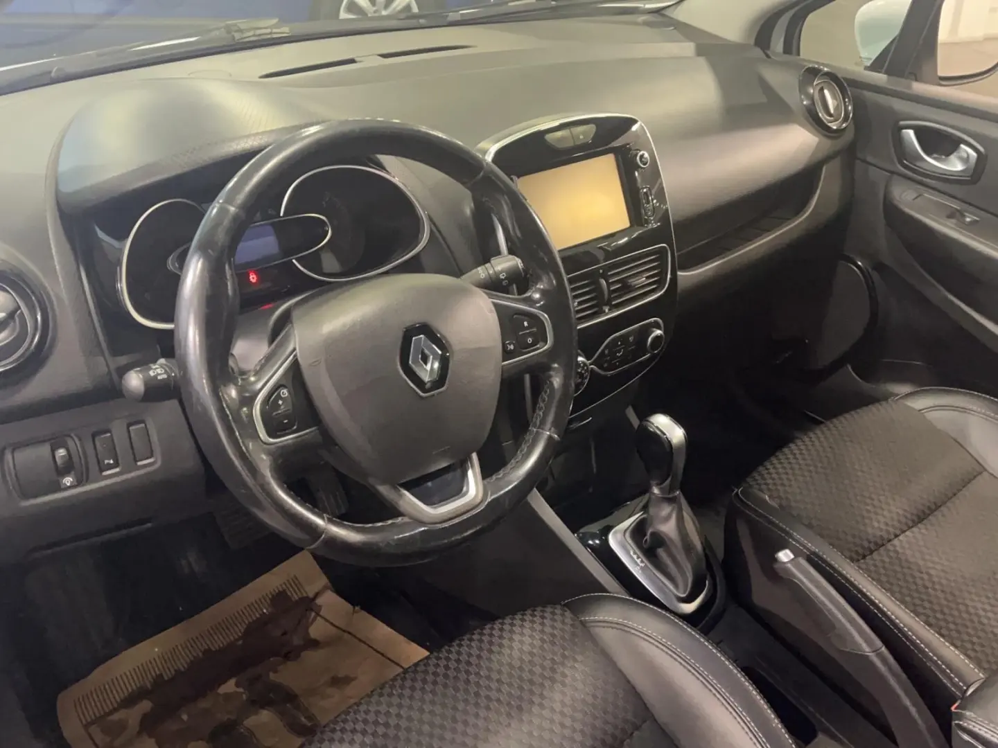 Renault Clio Clio Sport Tourer 1.5 DCI Icon 4