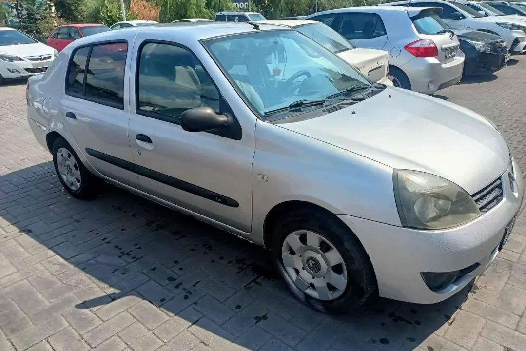 Renault Clio Clio Symbol 1.4 16V Authentique 3