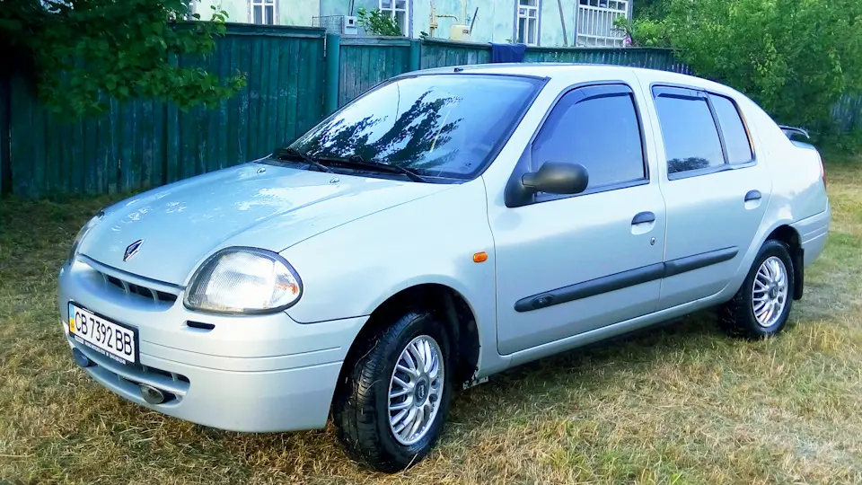 Renault Clio Clio Symbol 1.4 RN 6