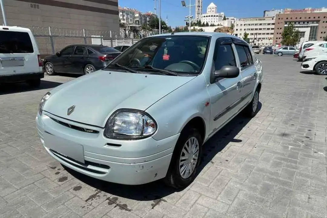 Renault Clio Clio Symbol 1.4 RNA 4