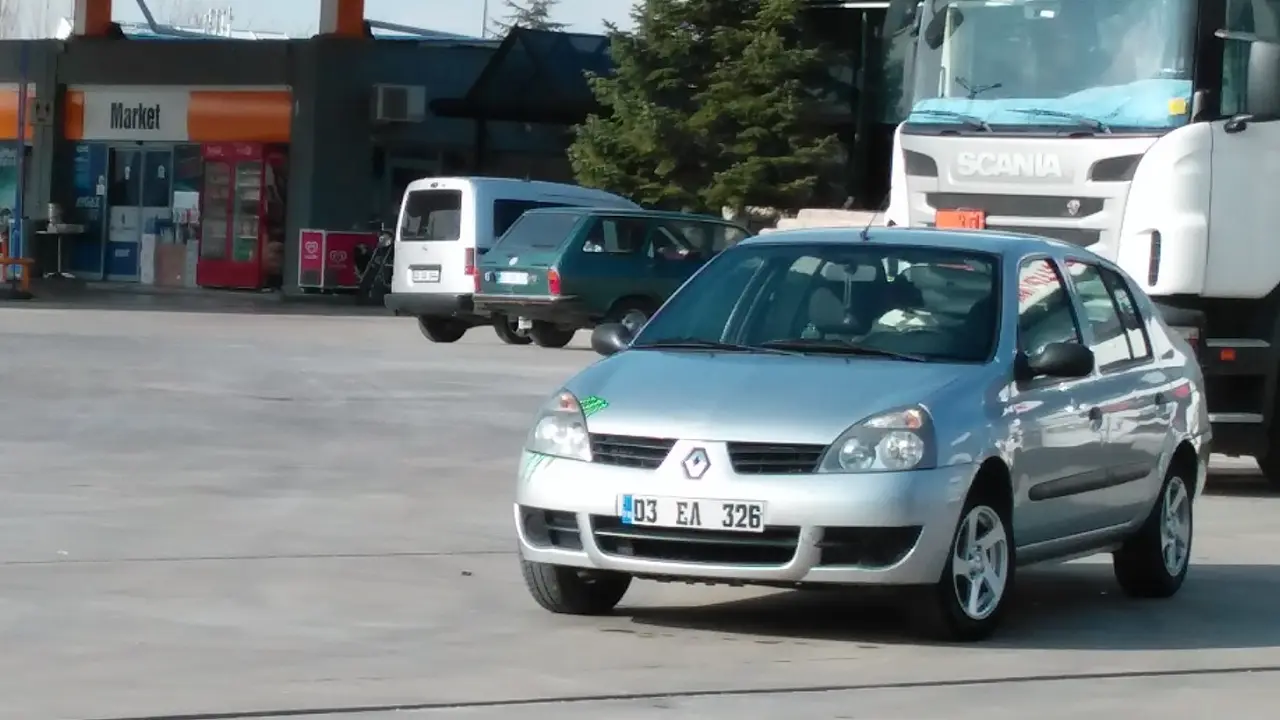 Renault Clio Clio Symbol 1.4 Extreme 1