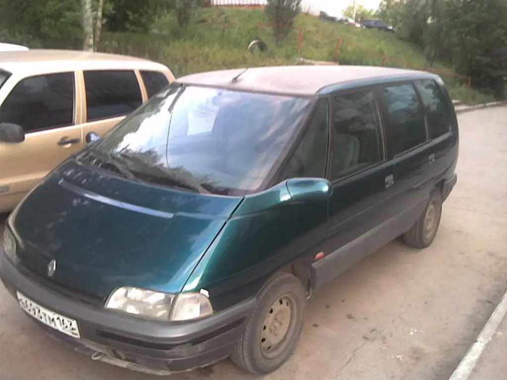 Renault Espace Espace 2.2 RT 4