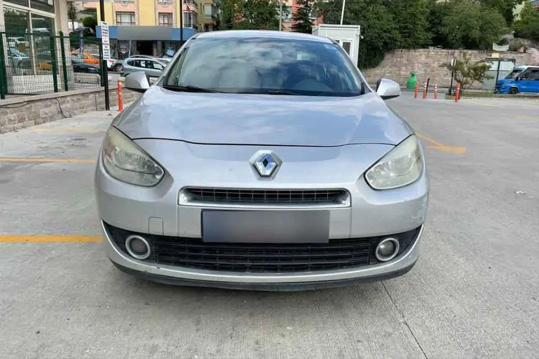 Renault Fluence Fluence 1.5 DCI Dynamique 6