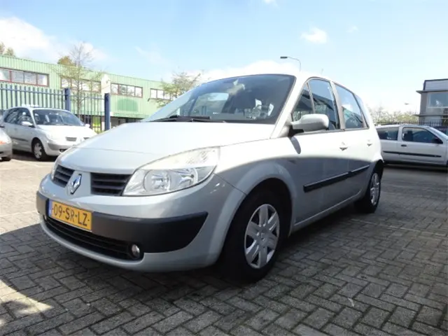 Renault Grand Scenic Grand Scenic 1.6 16V Privilege 4