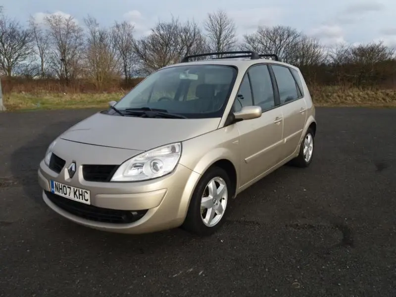 Renault Grand Scenic Grand Scenic 1.6 Extreme 4