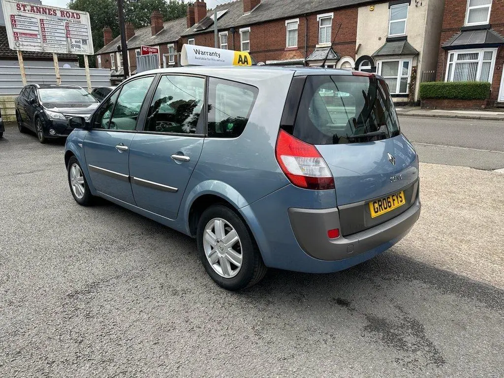 Renault Scenic Scenic 2.0 Dynamique 0