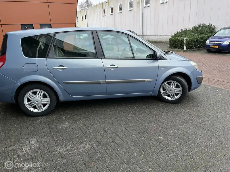 Renault Grand Scenic Grand Scenic 2.0 Privilege 4