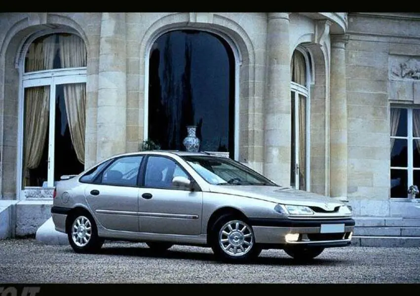 Renault Laguna Laguna 3.0 V6 24V Initiale 4